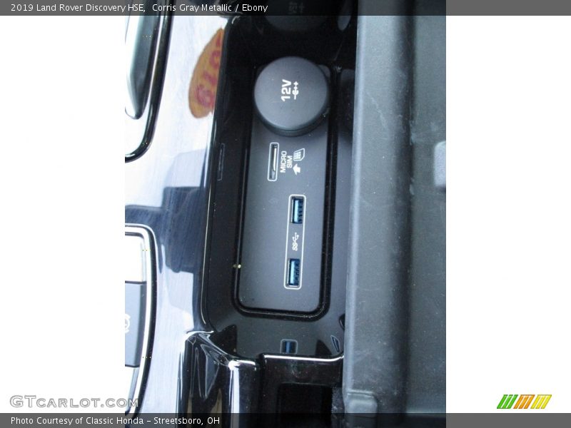 Corris Gray Metallic / Ebony 2019 Land Rover Discovery HSE