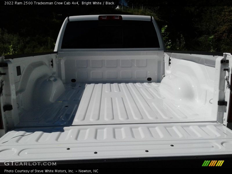 Bright White / Black 2022 Ram 2500 Tradesman Crew Cab 4x4