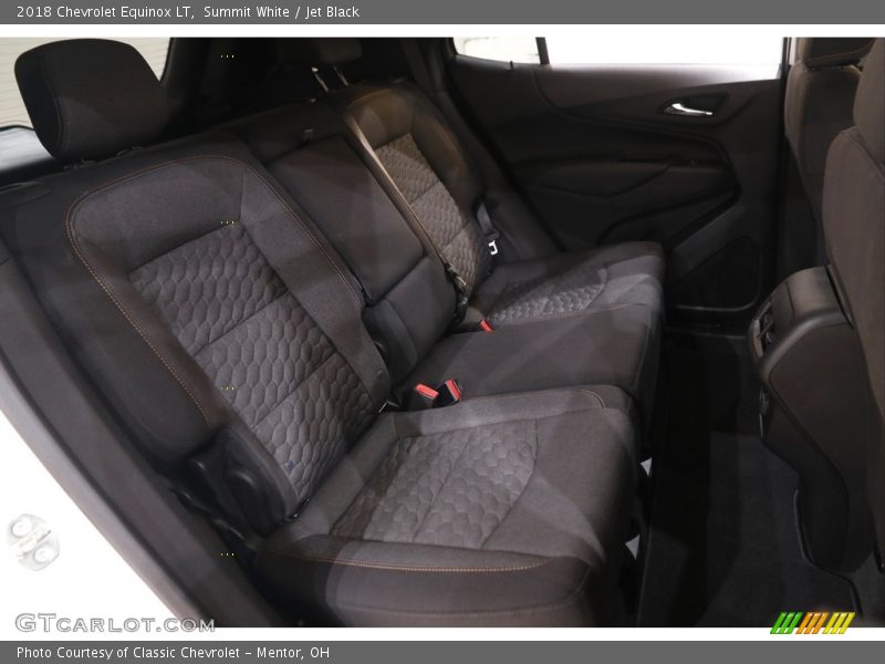 Summit White / Jet Black 2018 Chevrolet Equinox LT