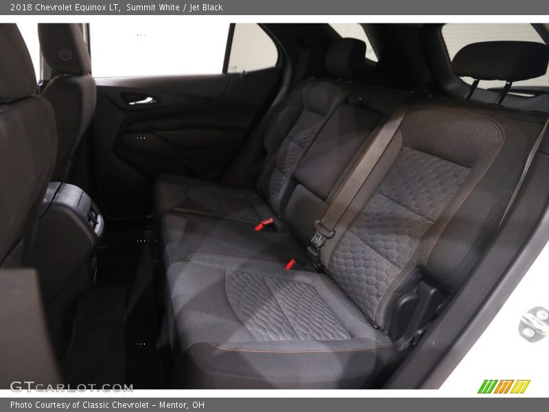 Summit White / Jet Black 2018 Chevrolet Equinox LT