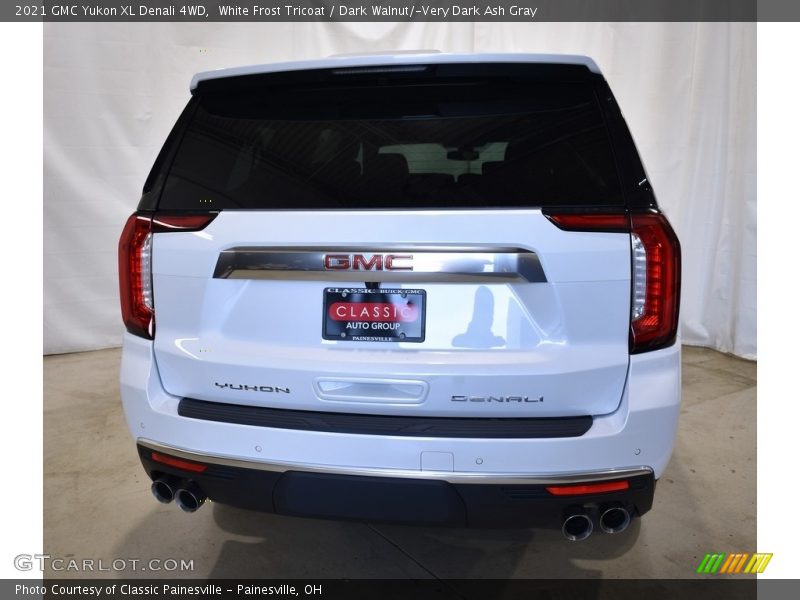 White Frost Tricoat / Dark Walnut/­Very Dark Ash Gray 2021 GMC Yukon XL Denali 4WD