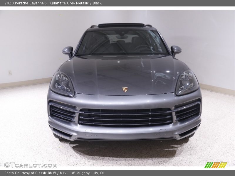 Quartzite Grey Metallic / Black 2020 Porsche Cayenne S