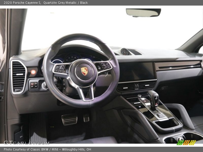Dashboard of 2020 Cayenne S