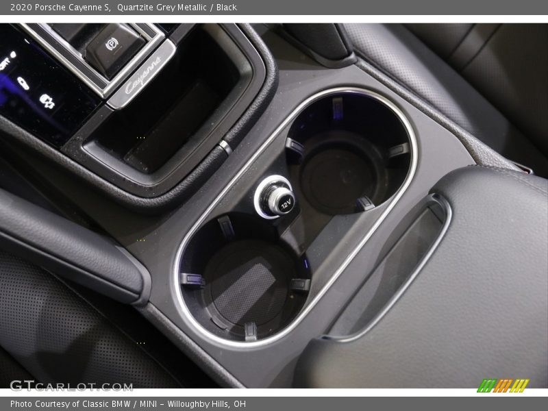 Quartzite Grey Metallic / Black 2020 Porsche Cayenne S