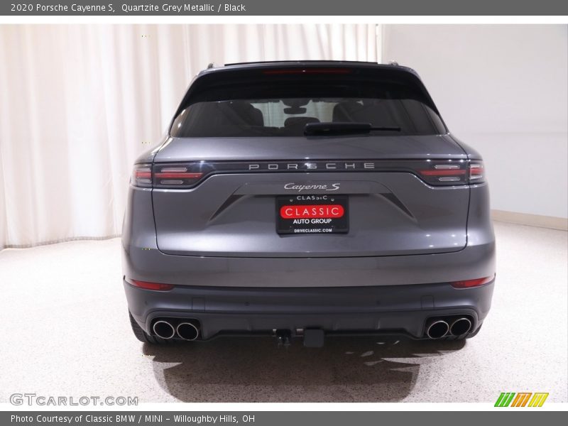 Quartzite Grey Metallic / Black 2020 Porsche Cayenne S