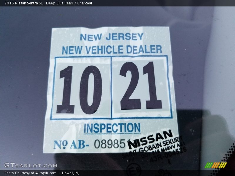 Deep Blue Pearl / Charcoal 2016 Nissan Sentra SL
