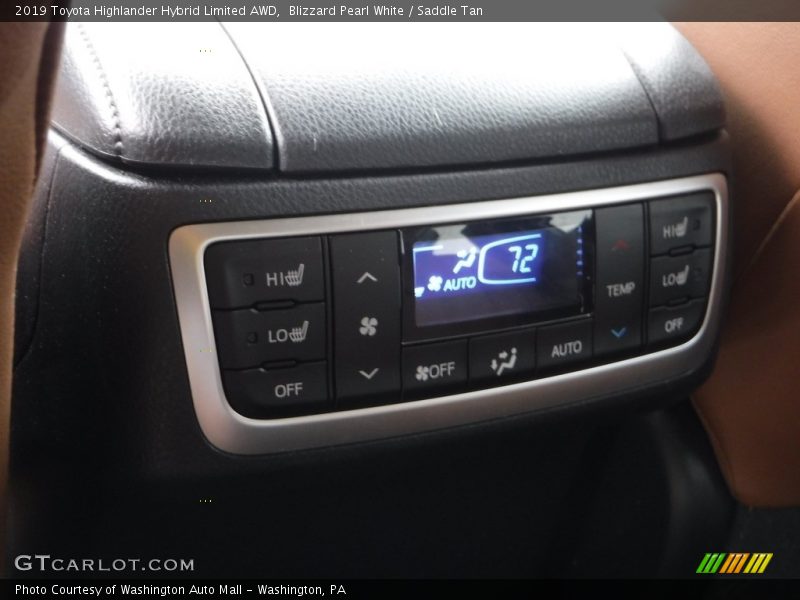 Blizzard Pearl White / Saddle Tan 2019 Toyota Highlander Hybrid Limited AWD