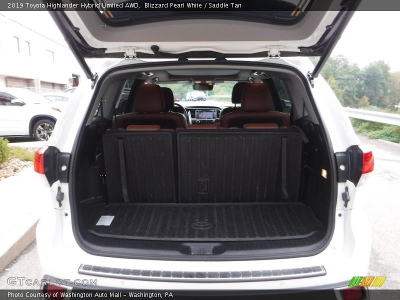  2019 Highlander Hybrid Limited AWD Trunk