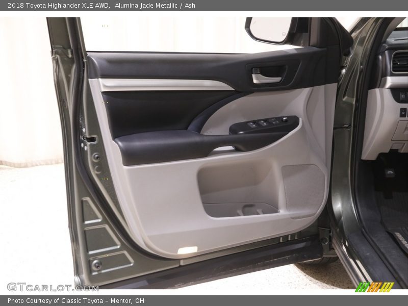 Alumina Jade Metallic / Ash 2018 Toyota Highlander XLE AWD