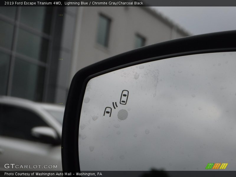 Lightning Blue / Chromite Gray/Charcoal Black 2019 Ford Escape Titanium 4WD