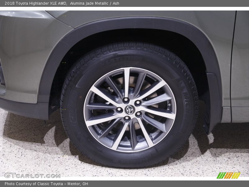 Alumina Jade Metallic / Ash 2018 Toyota Highlander XLE AWD