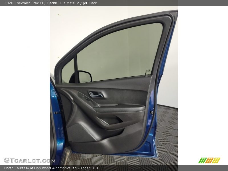 Pacific Blue Metallic / Jet Black 2020 Chevrolet Trax LT