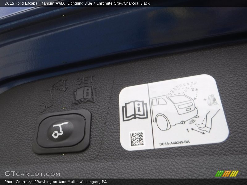 Lightning Blue / Chromite Gray/Charcoal Black 2019 Ford Escape Titanium 4WD