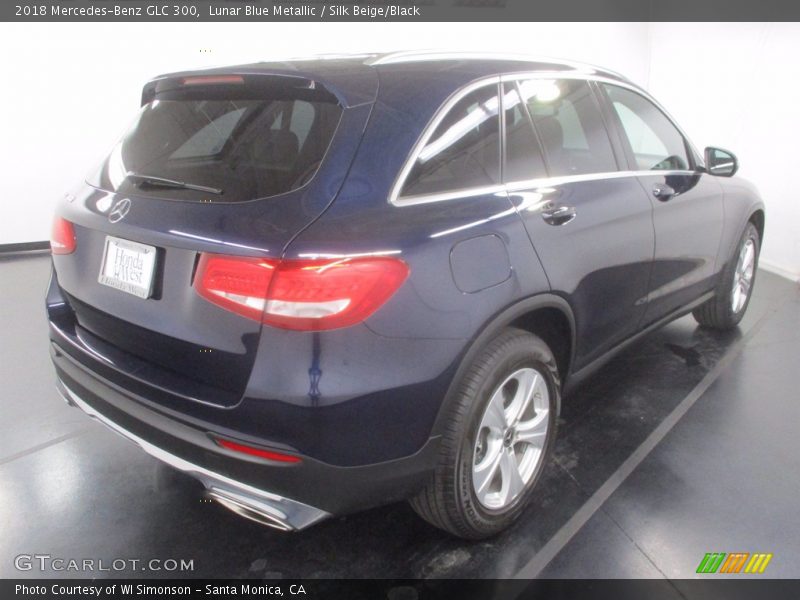 Lunar Blue Metallic / Silk Beige/Black 2018 Mercedes-Benz GLC 300