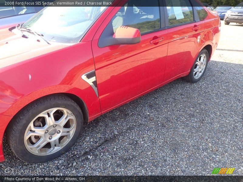 Vermillion Red / Charcoal Black 2008 Ford Focus SES Sedan