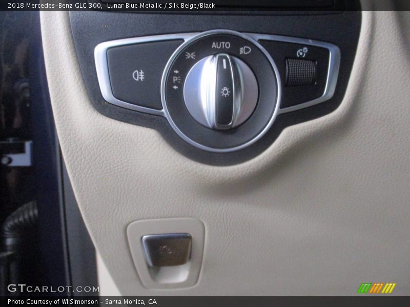 Lunar Blue Metallic / Silk Beige/Black 2018 Mercedes-Benz GLC 300