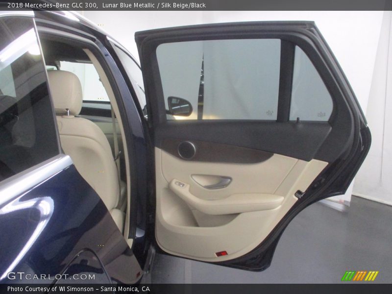 Lunar Blue Metallic / Silk Beige/Black 2018 Mercedes-Benz GLC 300