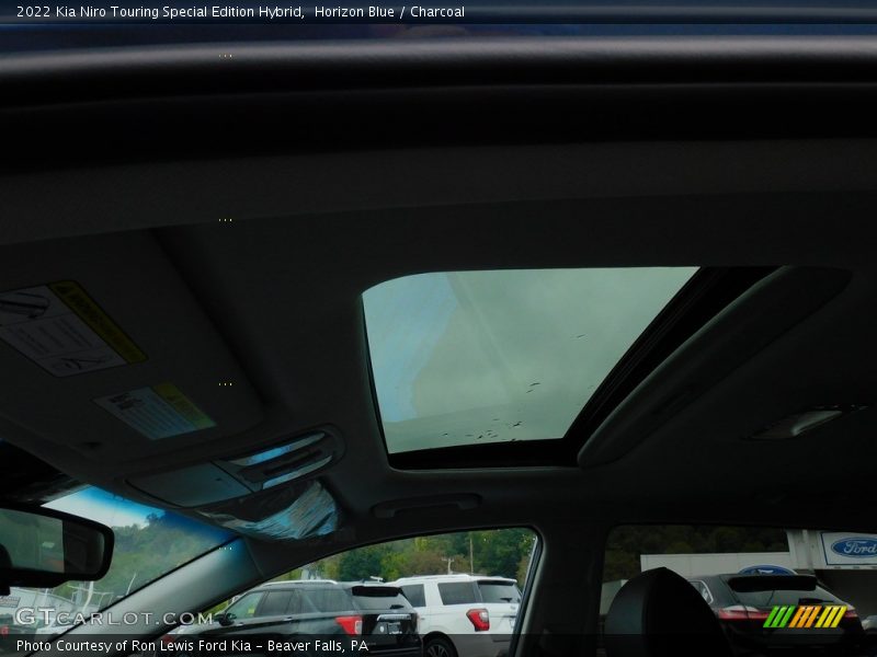 Horizon Blue / Charcoal 2022 Kia Niro Touring Special Edition Hybrid