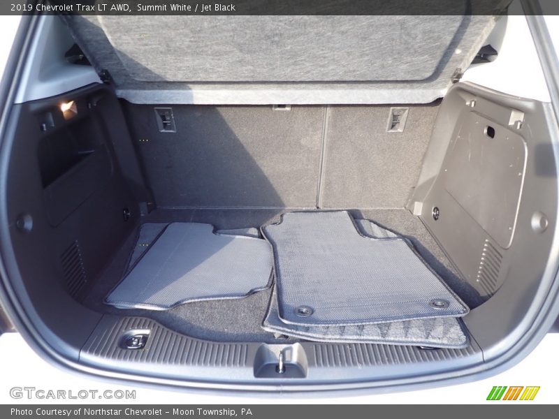 Summit White / Jet Black 2019 Chevrolet Trax LT AWD