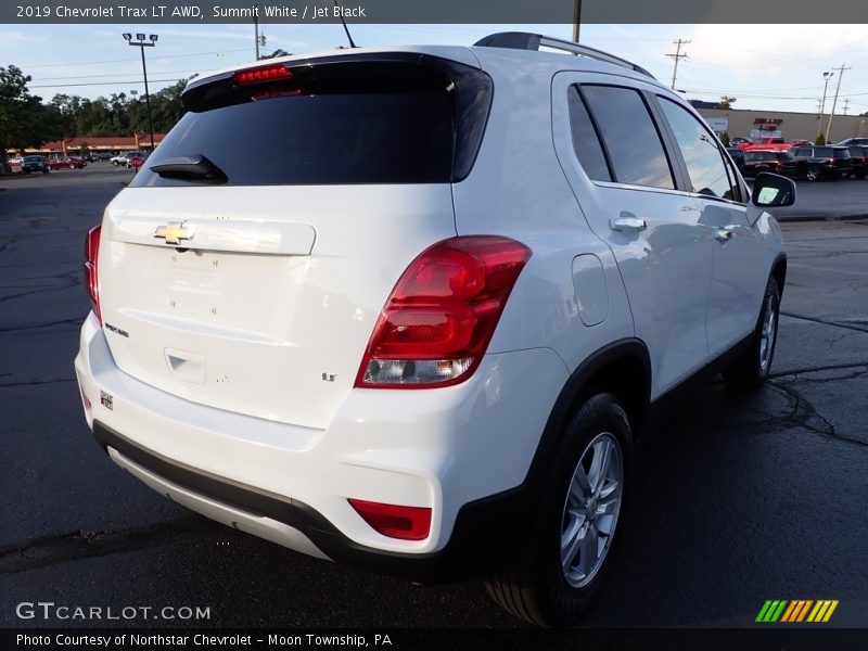 Summit White / Jet Black 2019 Chevrolet Trax LT AWD