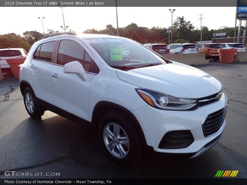 Summit White / Jet Black 2019 Chevrolet Trax LT AWD