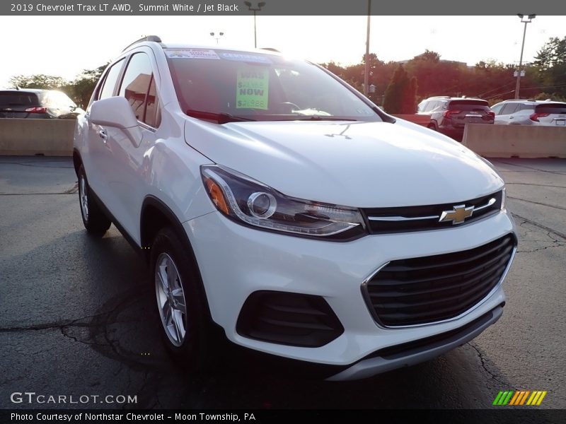 Summit White / Jet Black 2019 Chevrolet Trax LT AWD
