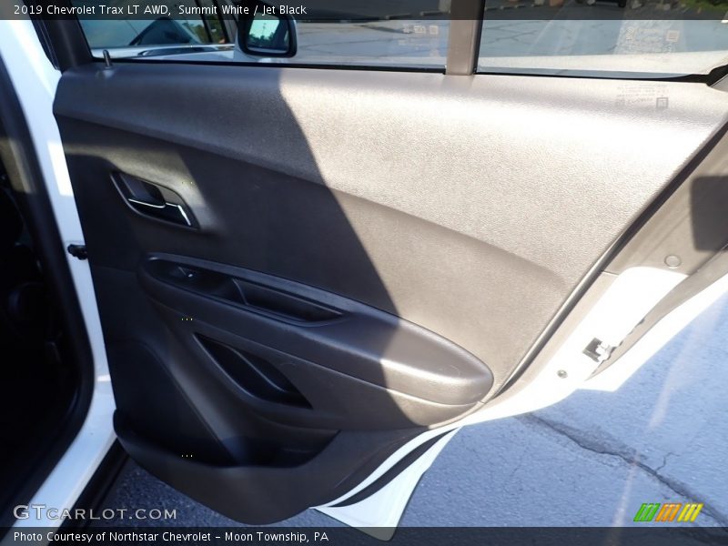 Summit White / Jet Black 2019 Chevrolet Trax LT AWD