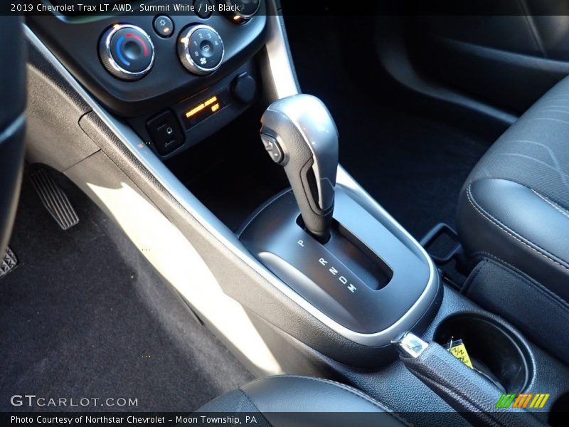 Summit White / Jet Black 2019 Chevrolet Trax LT AWD