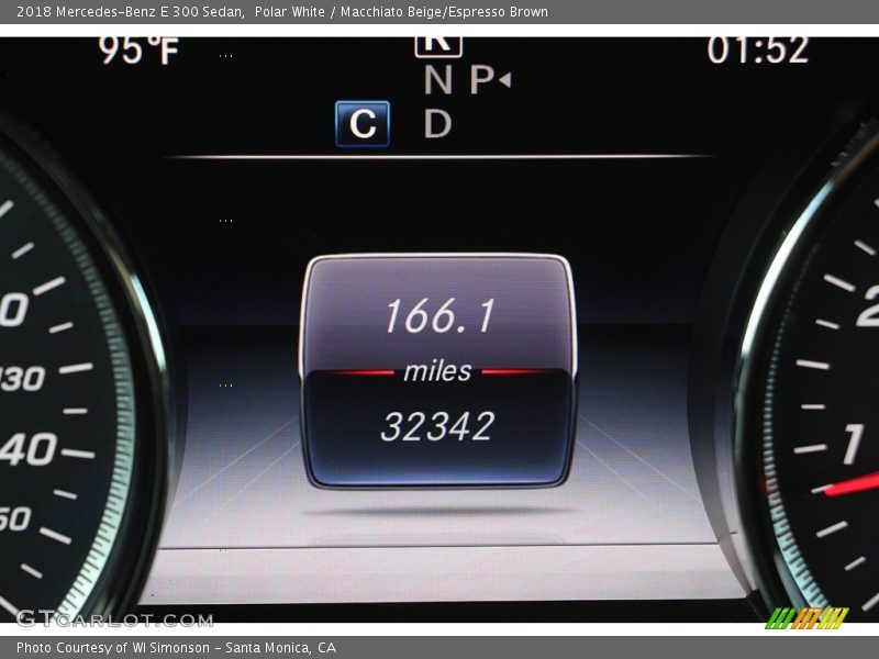 Polar White / Macchiato Beige/Espresso Brown 2018 Mercedes-Benz E 300 Sedan
