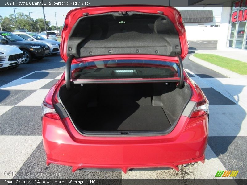 Supersonic Red / Black 2021 Toyota Camry SE