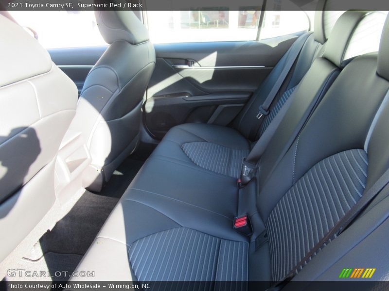 Supersonic Red / Black 2021 Toyota Camry SE