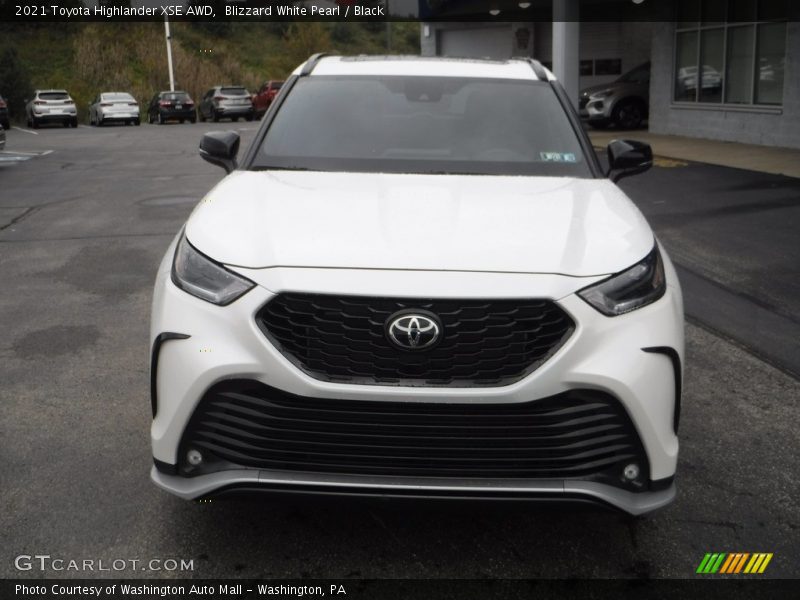 Blizzard White Pearl / Black 2021 Toyota Highlander XSE AWD