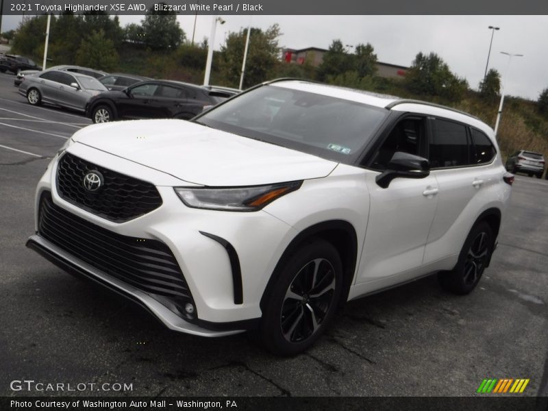 Blizzard White Pearl / Black 2021 Toyota Highlander XSE AWD