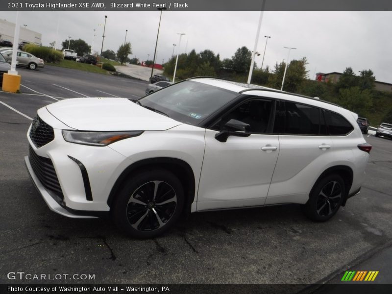 Blizzard White Pearl / Black 2021 Toyota Highlander XSE AWD