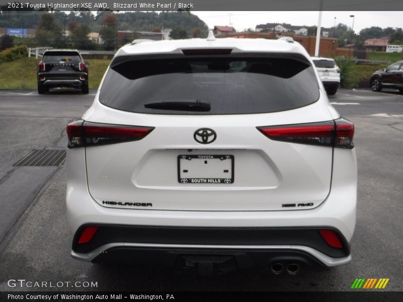 Blizzard White Pearl / Black 2021 Toyota Highlander XSE AWD