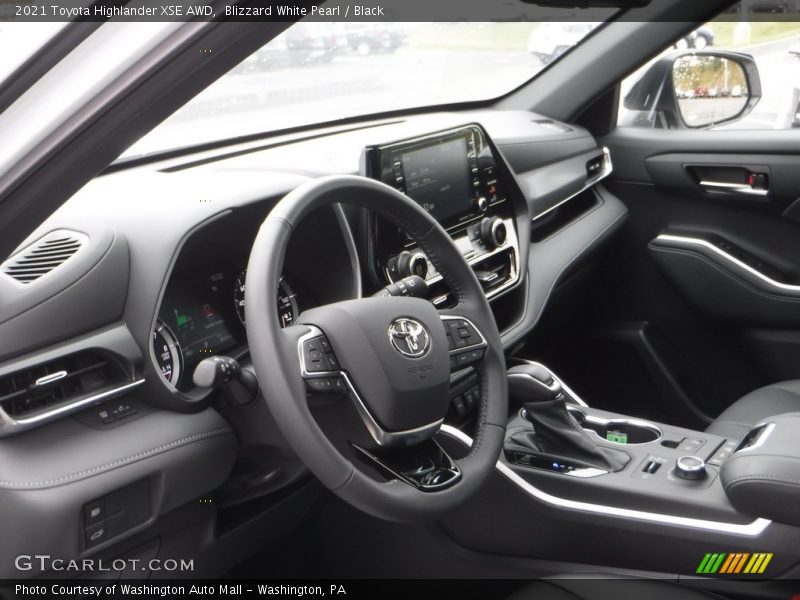 Blizzard White Pearl / Black 2021 Toyota Highlander XSE AWD