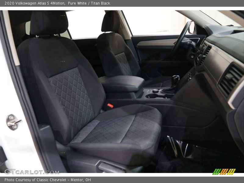 Pure White / Titan Black 2020 Volkswagen Atlas S 4Motion