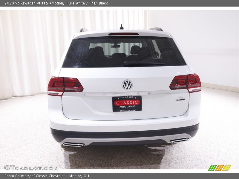 Pure White / Titan Black 2020 Volkswagen Atlas S 4Motion