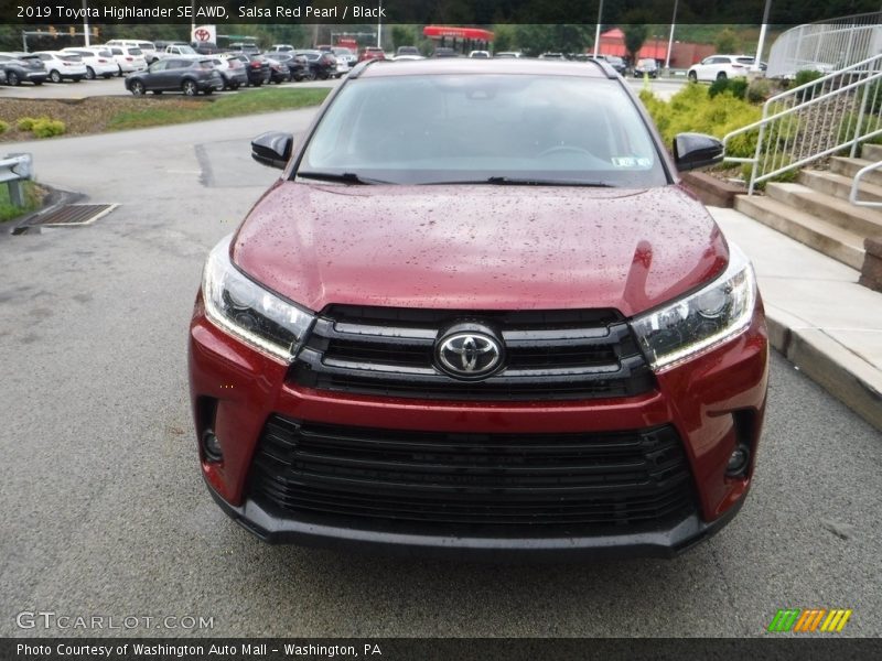 Salsa Red Pearl / Black 2019 Toyota Highlander SE AWD