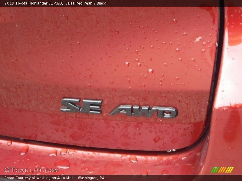 Salsa Red Pearl / Black 2019 Toyota Highlander SE AWD