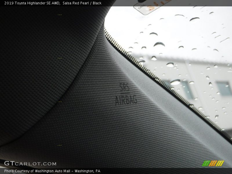 Salsa Red Pearl / Black 2019 Toyota Highlander SE AWD