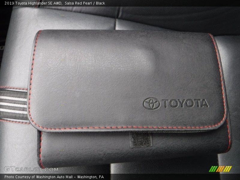Salsa Red Pearl / Black 2019 Toyota Highlander SE AWD