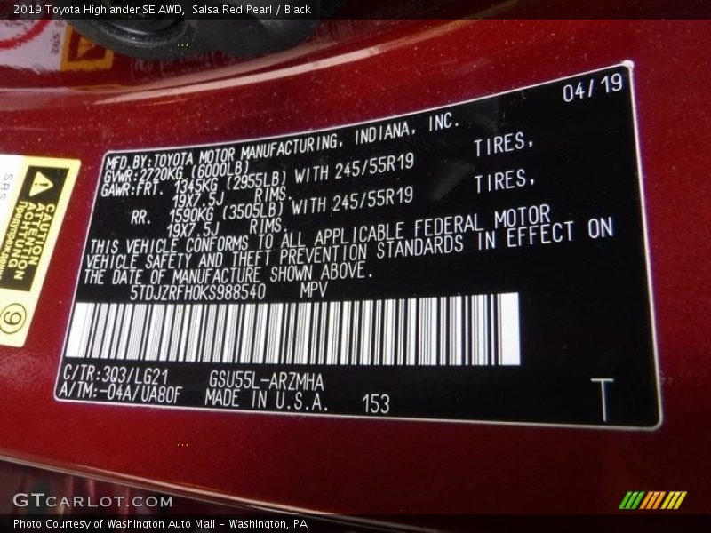 Salsa Red Pearl / Black 2019 Toyota Highlander SE AWD