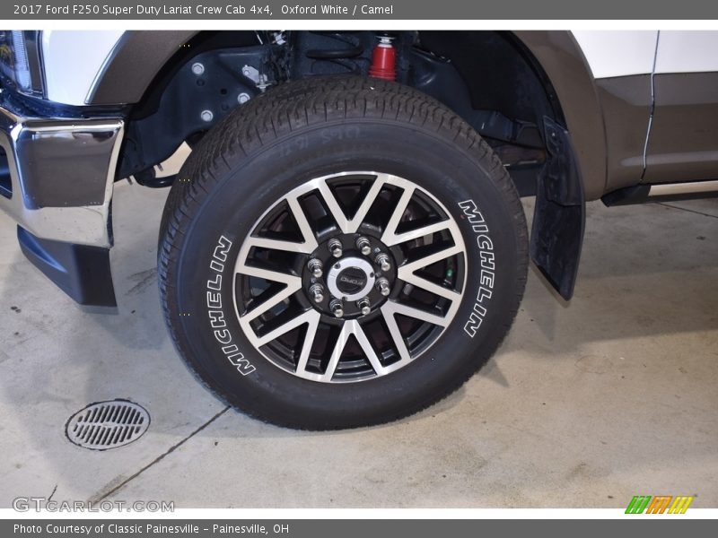Oxford White / Camel 2017 Ford F250 Super Duty Lariat Crew Cab 4x4