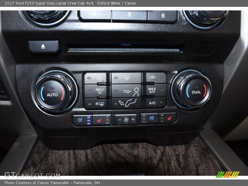 Oxford White / Camel 2017 Ford F250 Super Duty Lariat Crew Cab 4x4