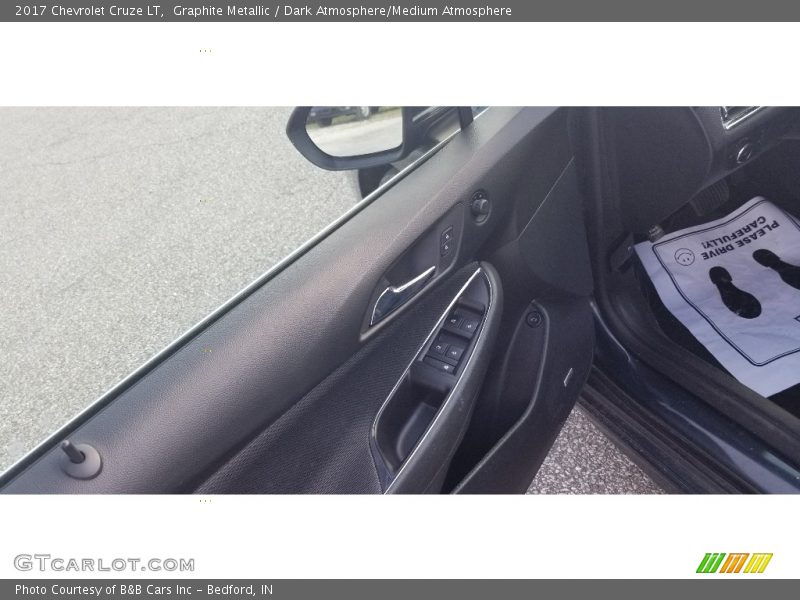 Graphite Metallic / Dark Atmosphere/Medium Atmosphere 2017 Chevrolet Cruze LT
