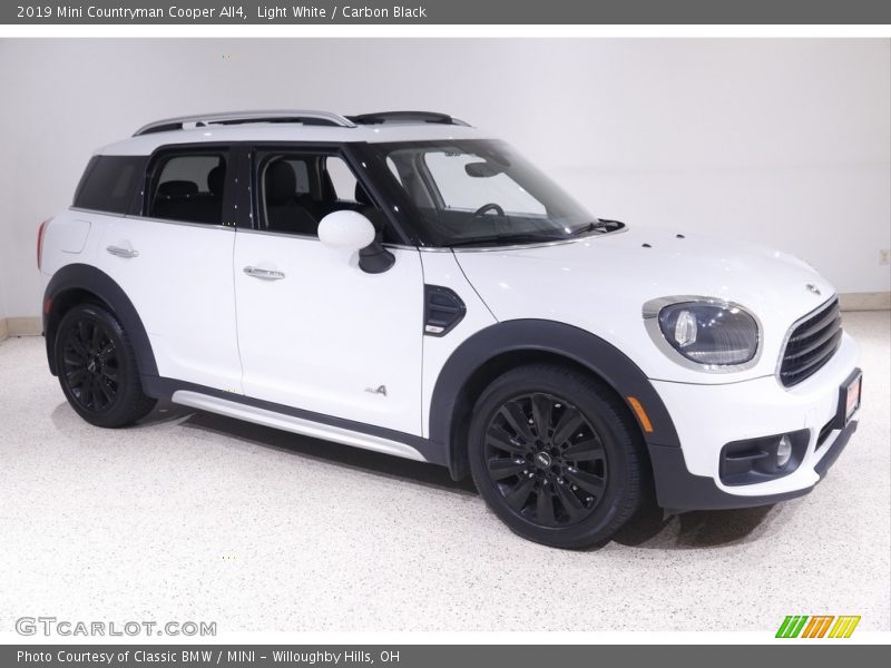 Light White / Carbon Black 2019 Mini Countryman Cooper All4