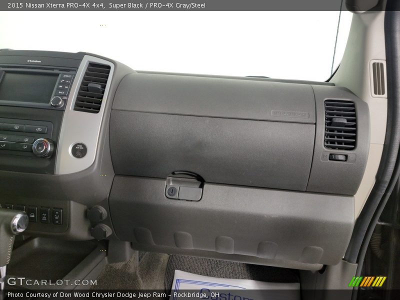 Super Black / PRO-4X Gray/Steel 2015 Nissan Xterra PRO-4X 4x4