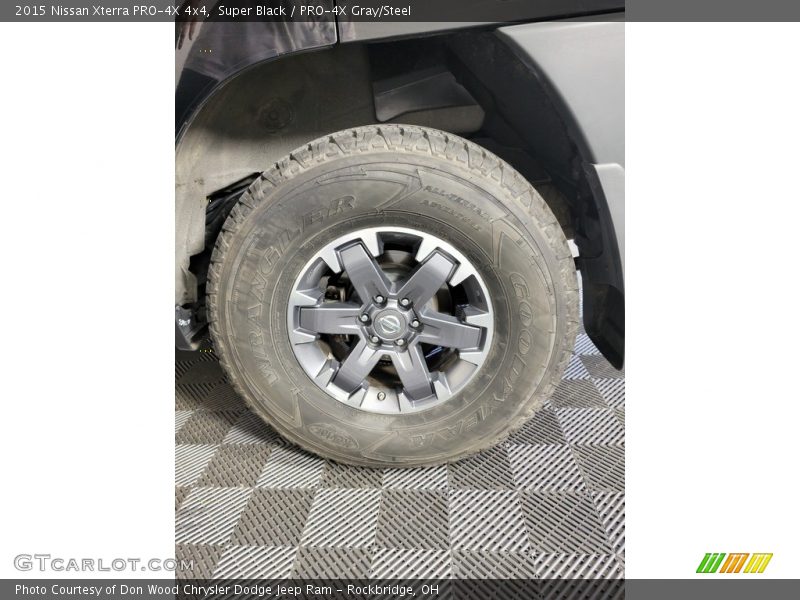 Super Black / PRO-4X Gray/Steel 2015 Nissan Xterra PRO-4X 4x4