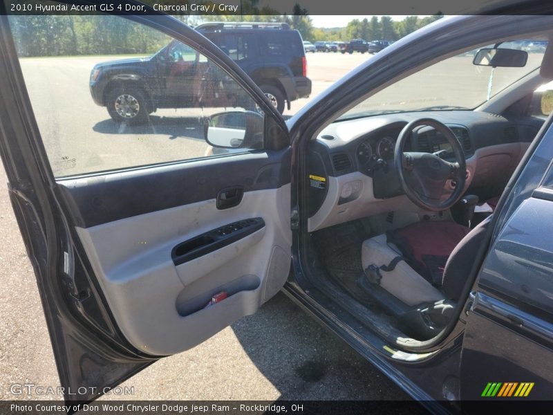 Charcoal Gray / Gray 2010 Hyundai Accent GLS 4 Door
